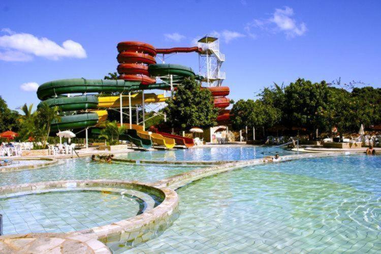 Piazza Diroma Acqua Caldas Novas Exterior photo